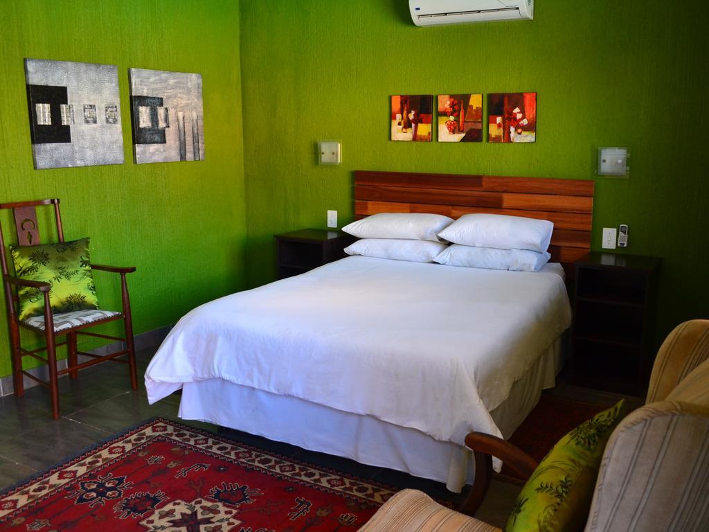 Boga Legaba Guest House & Conference Centre Mafikeng Rum bild