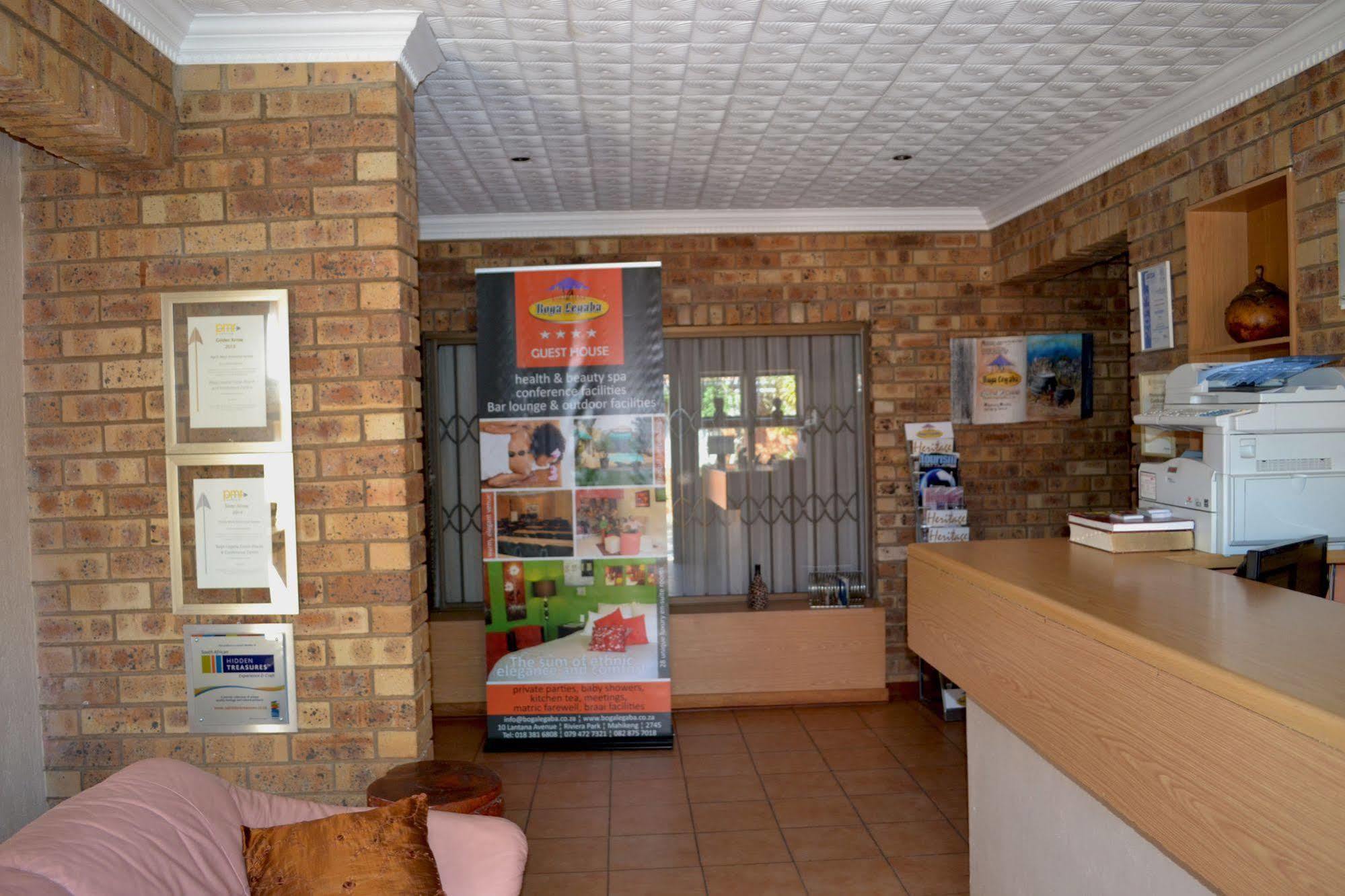 Boga Legaba Guest House & Conference Centre Mafikeng Exteriör bild